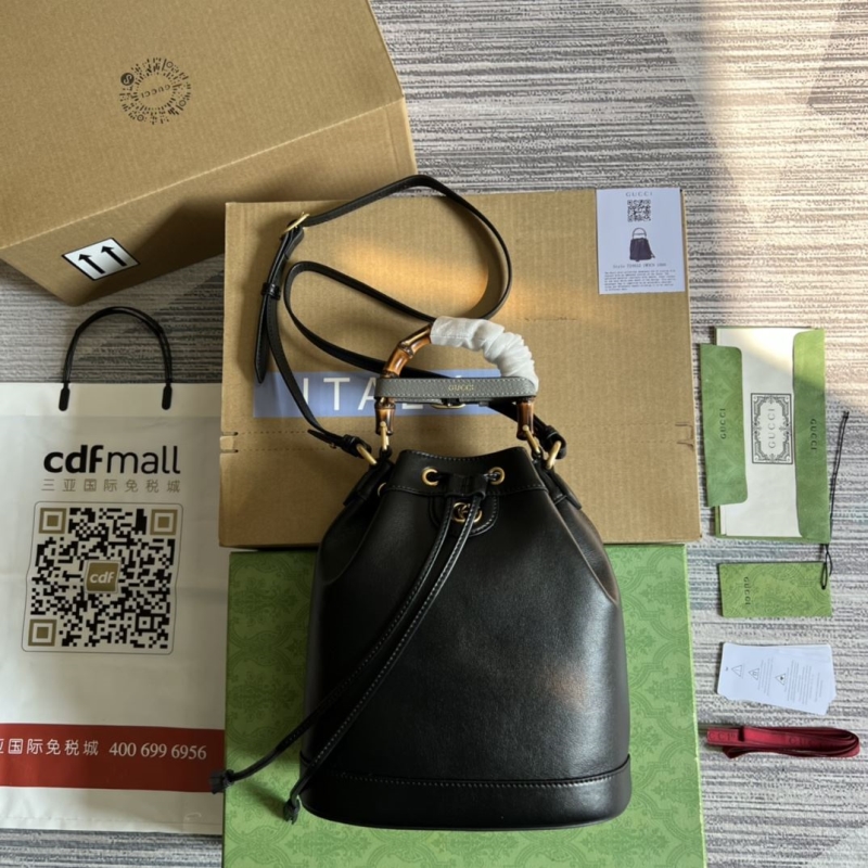 G*u*i bucket bags